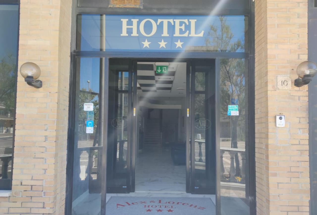Alex & Lorenz Hotel 토르바이아니카 외부 사진